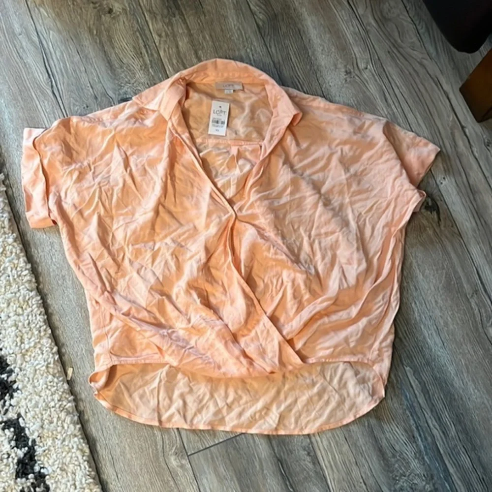 NWT loft peach collared shirt XS - Picture 1 of 2